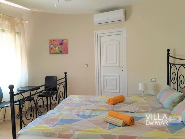 Chalet de 3 habitaciones en Javea / Xàbia en venta con piscina - 750.000 € (Ref: 7988008)