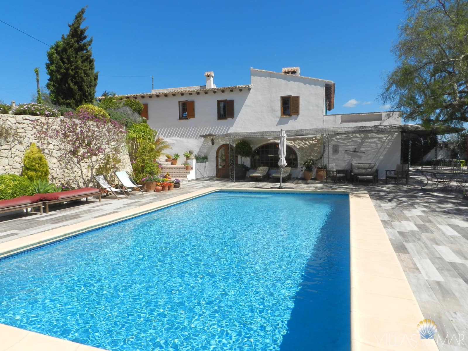 8 soveværelse Finca/Landehus til salg i Teulada-Moraira med swimmingpool garage - € 1.600.000 (Ref: 8190787)