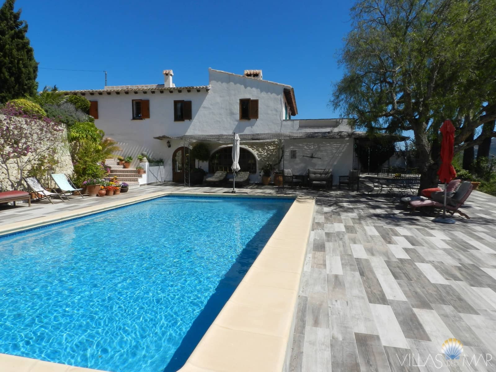 8 soveværelse Finca/Landehus til salg i Teulada-Moraira med swimmingpool garage - € 1.600.000 (Ref: 8190787)