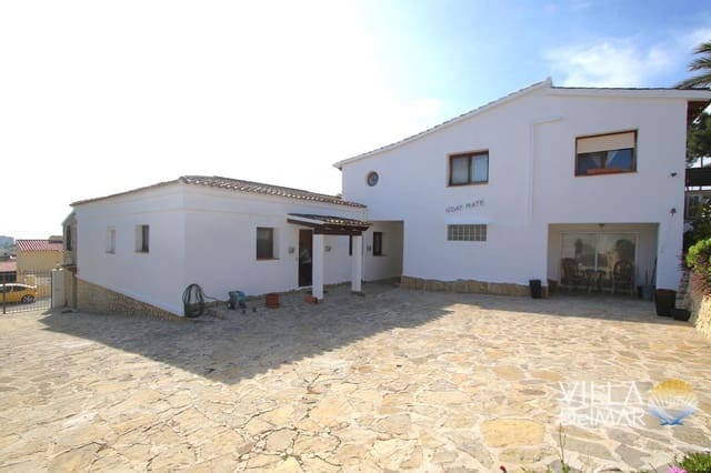 6 bedroom Villa for sale in Calpe / Calp with pool - € 665,000 (Ref: 8778844)