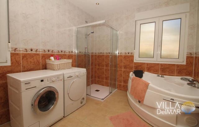 4 quarto Moradia para venda em Calpe / Calp com piscina garagem - 785 000 € (Ref: 8786124)