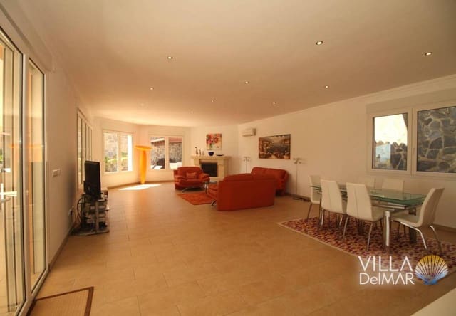 4 quarto Moradia para venda em Calpe / Calp com piscina garagem - 785 000 € (Ref: 8786124)