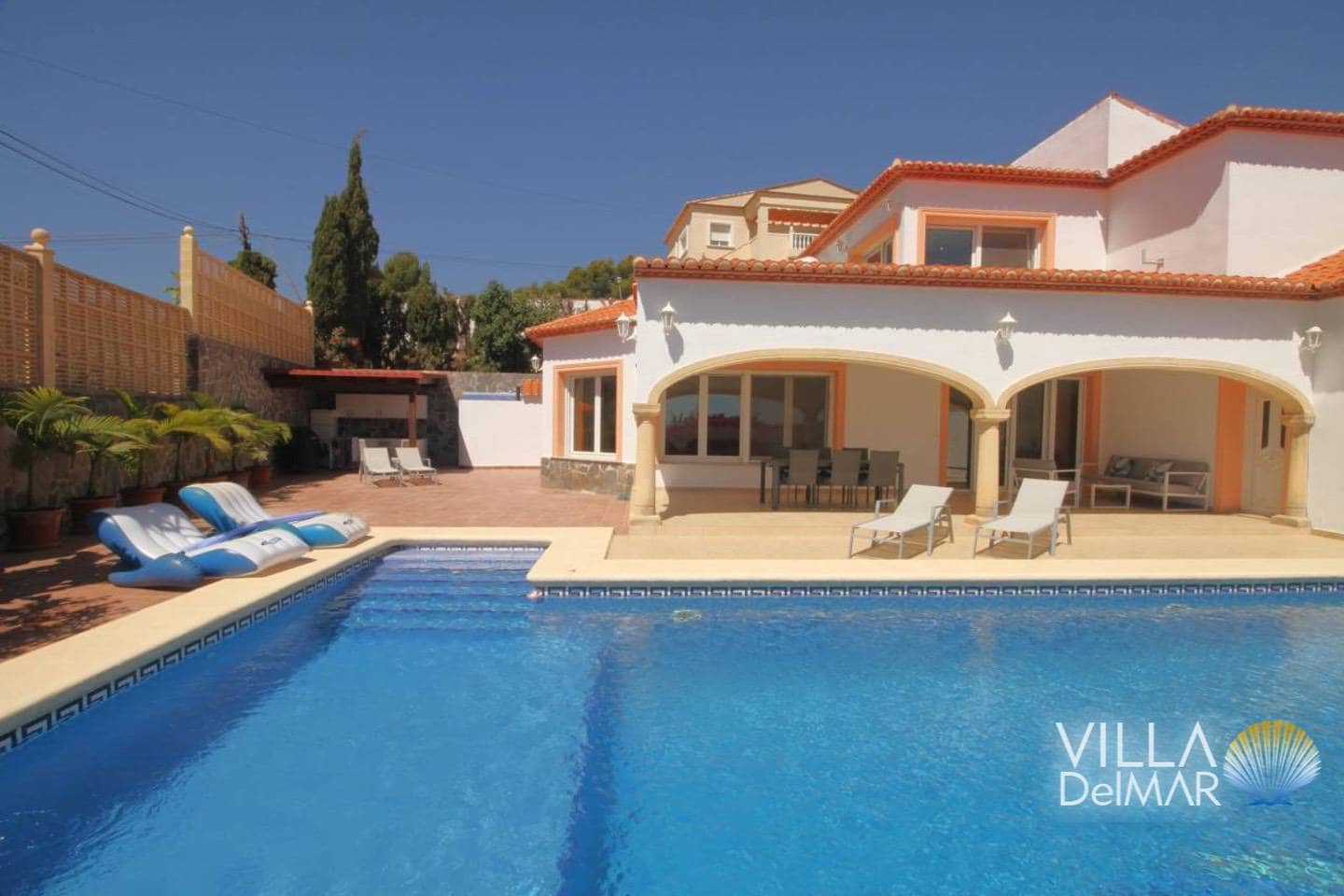 4 bedroom Villa for sale in Calpe / Calp with pool garage - € 785,000 (Ref: 8786124)
