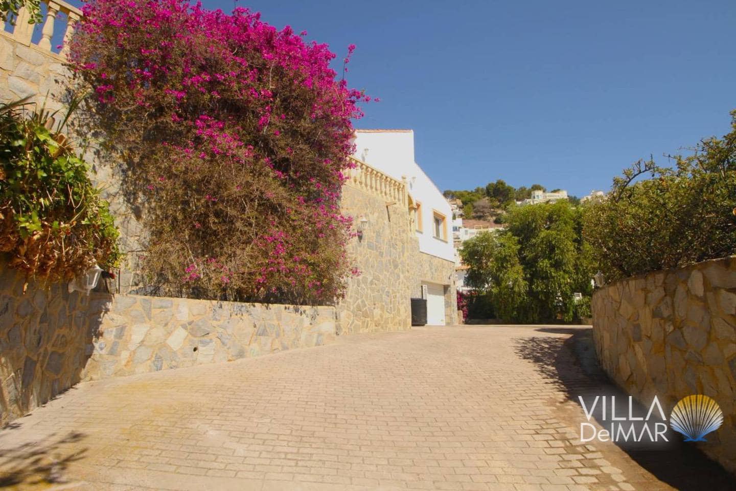 4 bedroom Villa for sale in Calpe / Calp with pool garage - € 785,000 (Ref: 8786124)