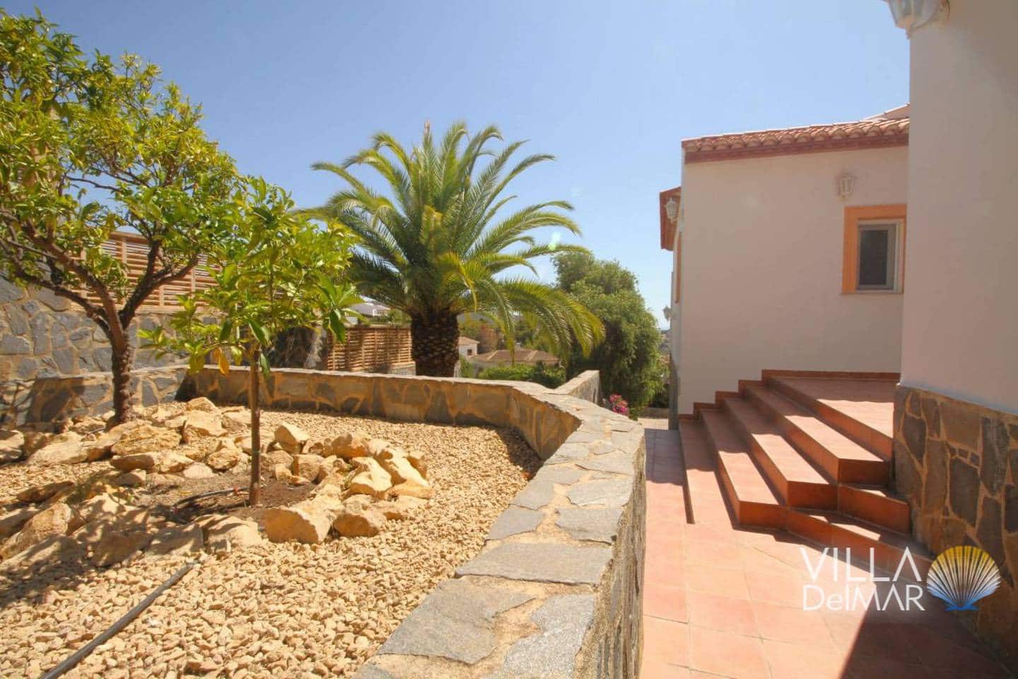 4 bedroom Villa for sale in Calpe / Calp with pool garage - € 785,000 (Ref: 8786124)