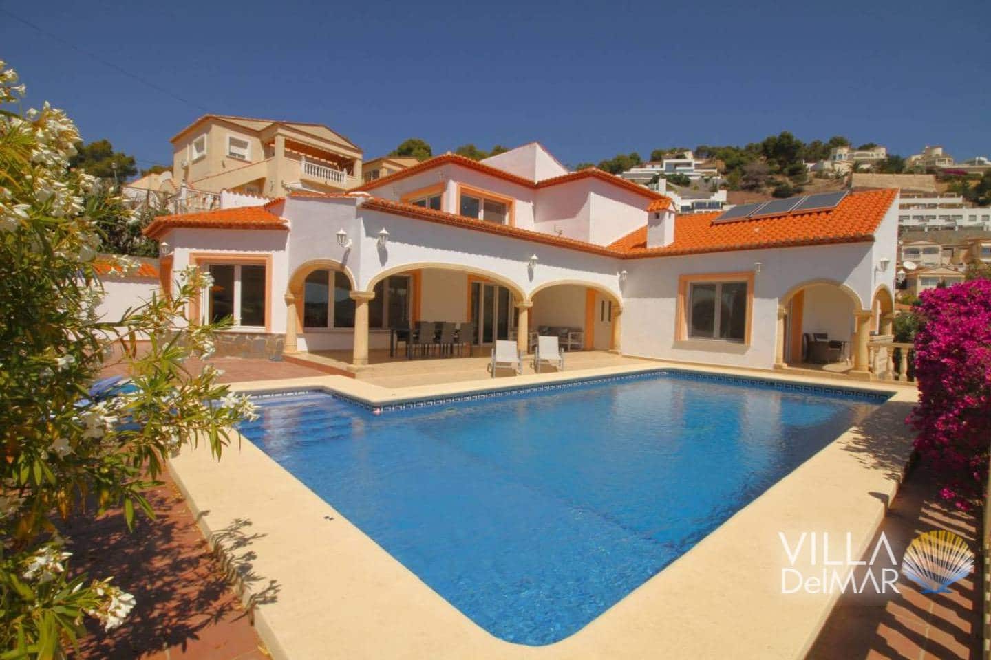 4 bedroom Villa for sale in Calpe / Calp with pool garage - € 785,000 (Ref: 8786124)