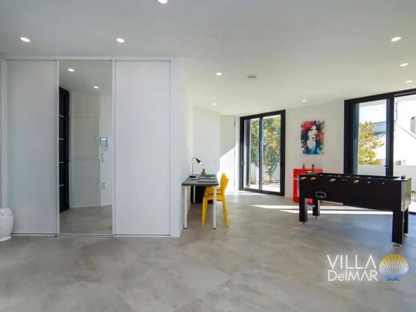 4 bedroom Villa for sale in Calpe / Calp with pool garage - € 1,025,000 (Ref: 8821859)