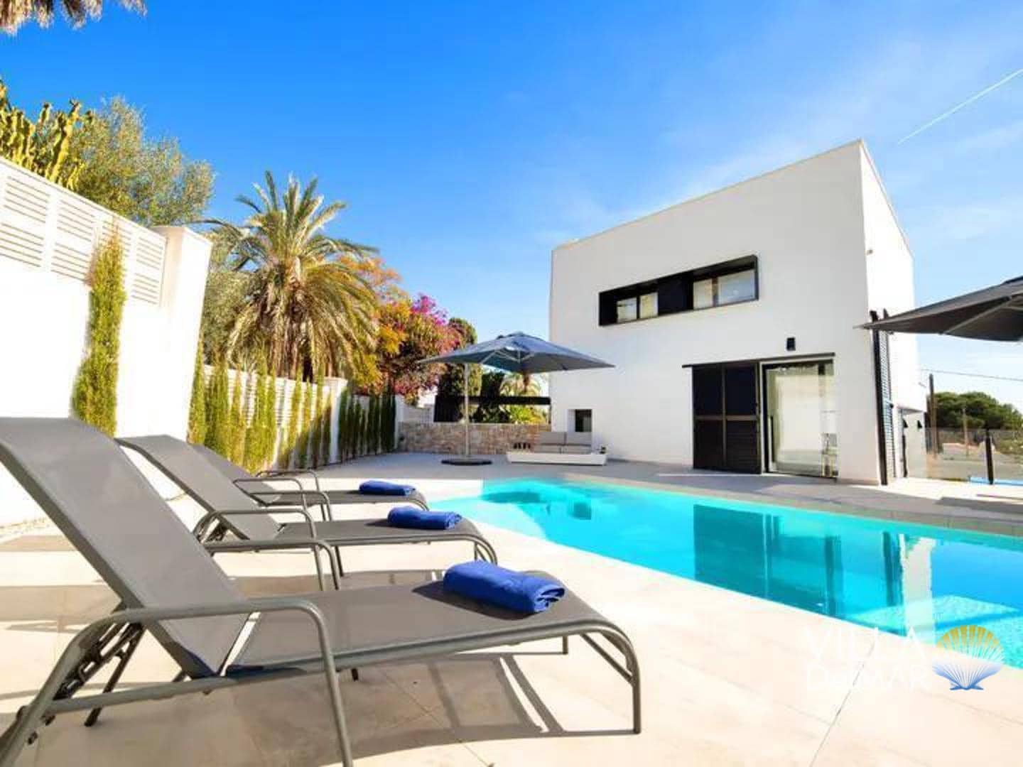 4 bedroom Villa for sale in Calpe / Calp with pool garage - € 1,025,000 (Ref: 8821859)