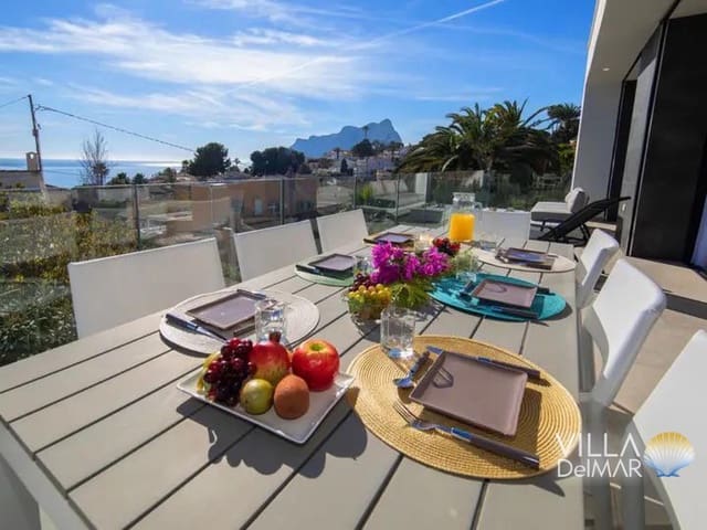 4 bedroom Villa for sale in Calpe / Calp with pool garage - € 1,025,000 (Ref: 8821859)