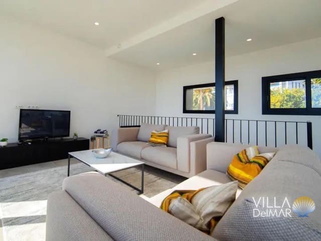4 bedroom Villa for sale in Calpe / Calp with pool garage - € 1,025,000 (Ref: 8821859)