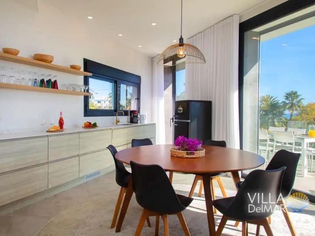 4 bedroom Villa for sale in Calpe / Calp with pool garage - € 1,025,000 (Ref: 8821859)