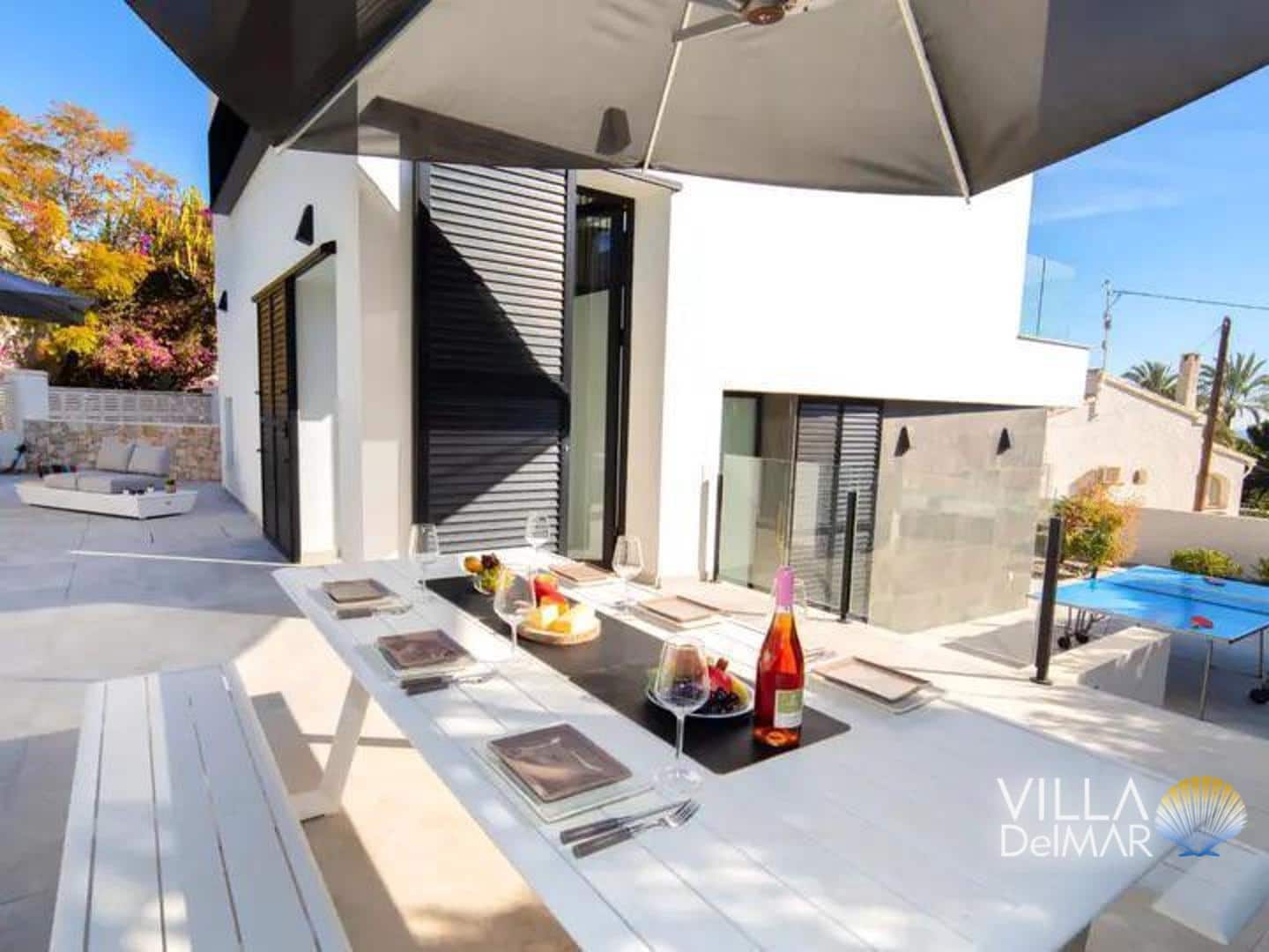 4 bedroom Villa for sale in Calpe / Calp with pool garage - € 1,025,000 (Ref: 8821859)