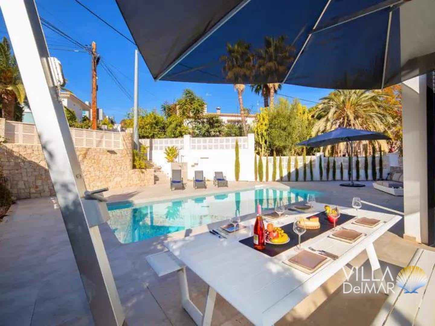 4 bedroom Villa for sale in Calpe / Calp with pool garage - € 1,025,000 (Ref: 8821859)
