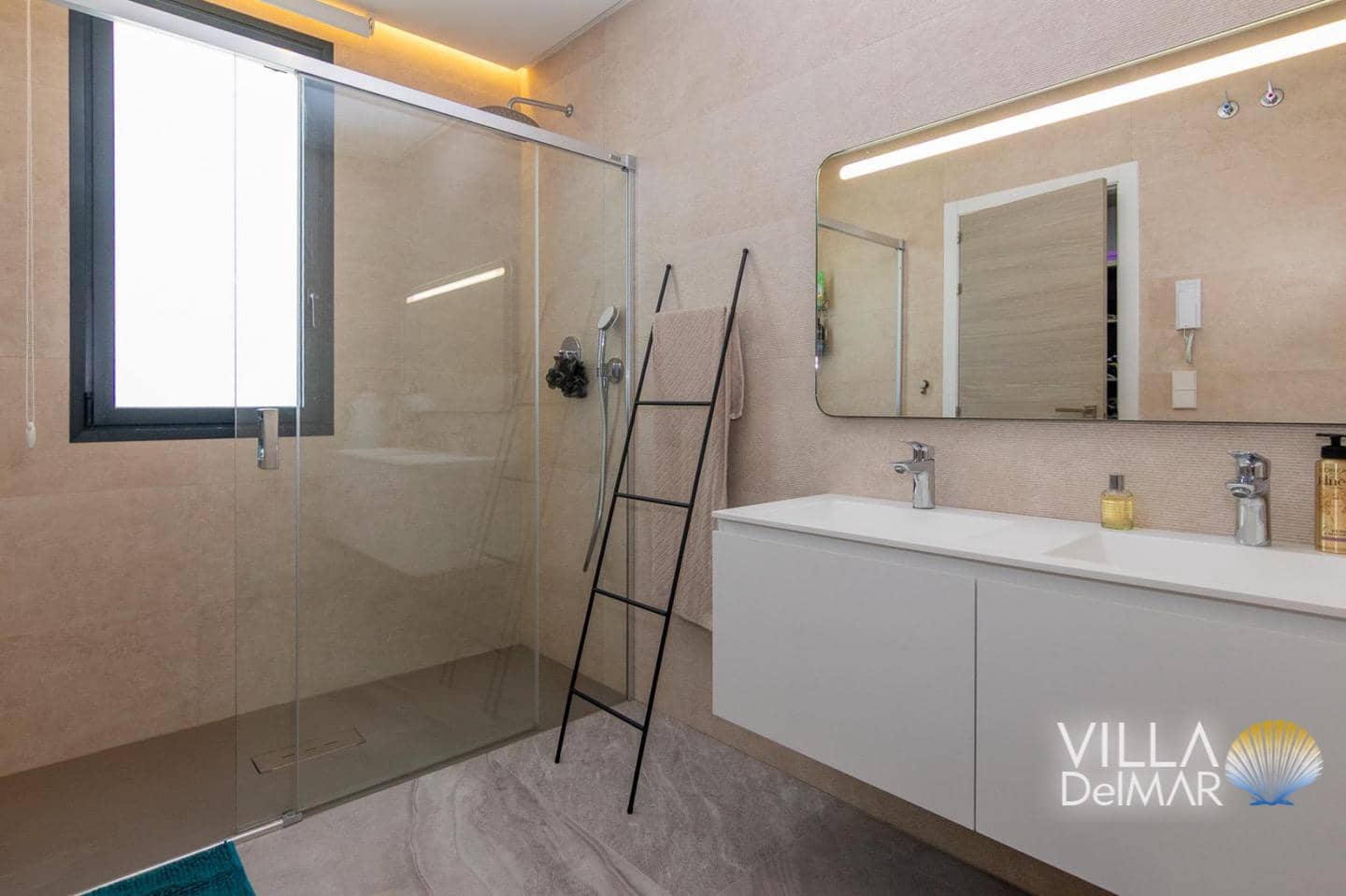 Chalet de 3 habitaciones en Dénia en venta con piscina garaje - 870.000 € (Ref: 9263971)