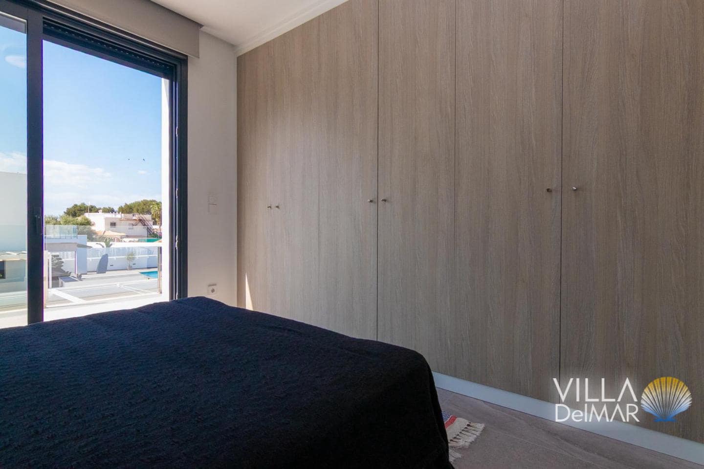 Chalet de 3 habitaciones en Dénia en venta con piscina garaje - 870.000 € (Ref: 9263971)