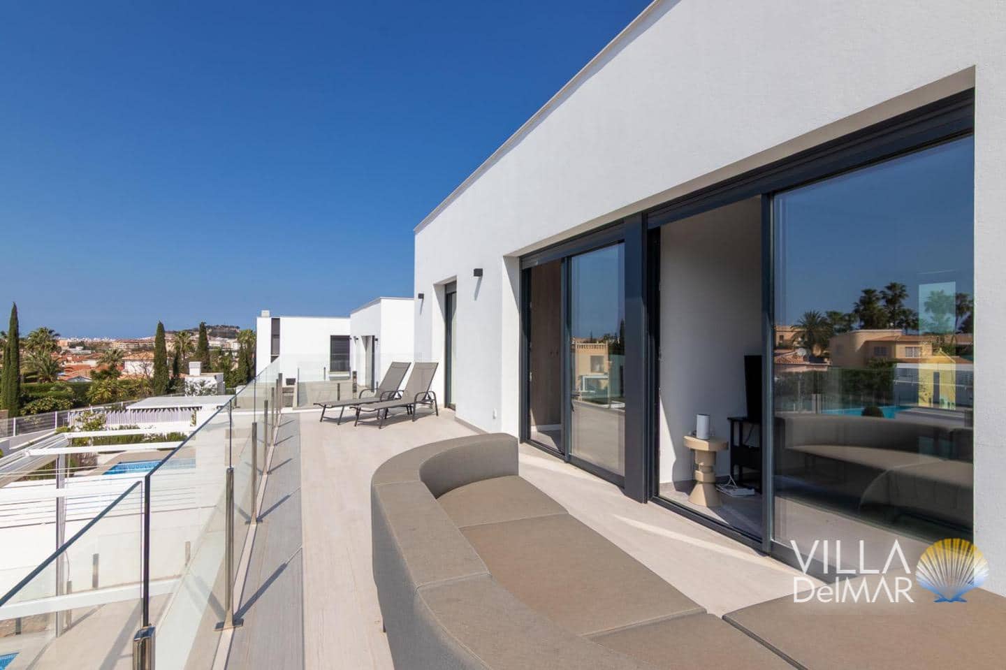 Chalet de 3 habitaciones en Dénia en venta con piscina garaje - 870.000 € (Ref: 9263971)