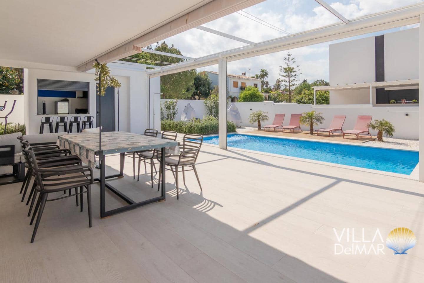 Chalet de 3 habitaciones en Dénia en venta con piscina garaje - 870.000 € (Ref: 9263971)