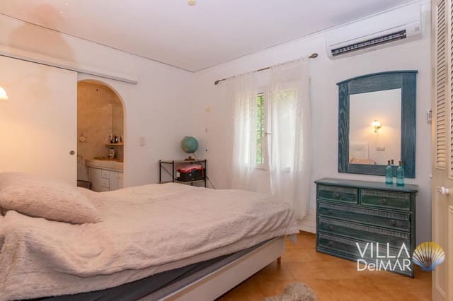 4 bedroom Villa for sale in Dénia with pool garage - € 595,000 (Ref: 9265681)