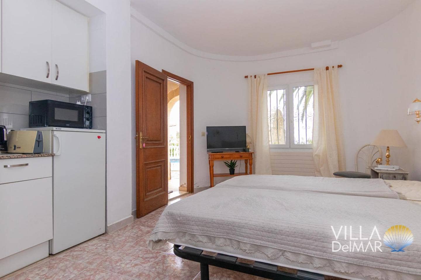 4 bedroom Villa for sale in Denia with pool garage - € 595,000 (Ref: 9265681)