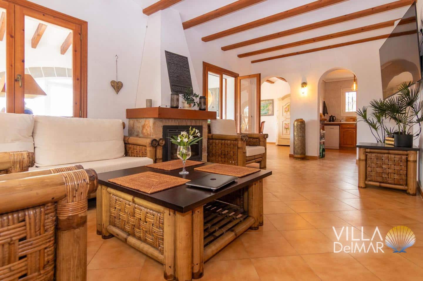4 bedroom Villa for sale in Denia with pool garage - € 595,000 (Ref: 9265681)