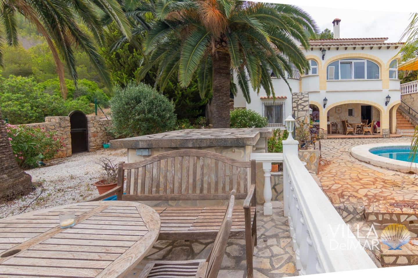 4 bedroom Villa for sale in Denia with pool garage - € 595,000 (Ref: 9265681)