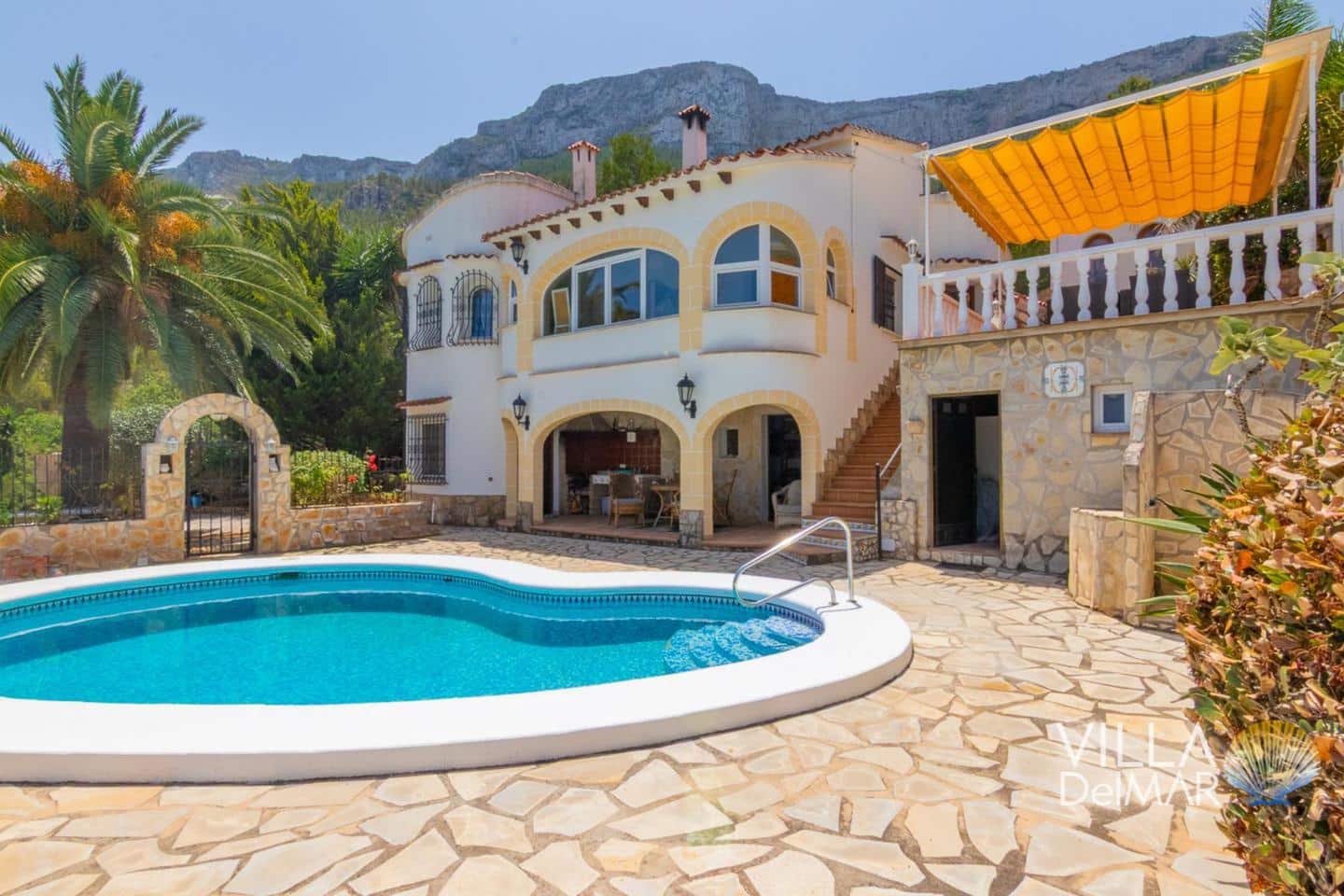4 bedroom Villa for sale in Denia with pool garage - € 595,000 (Ref: 9265681)