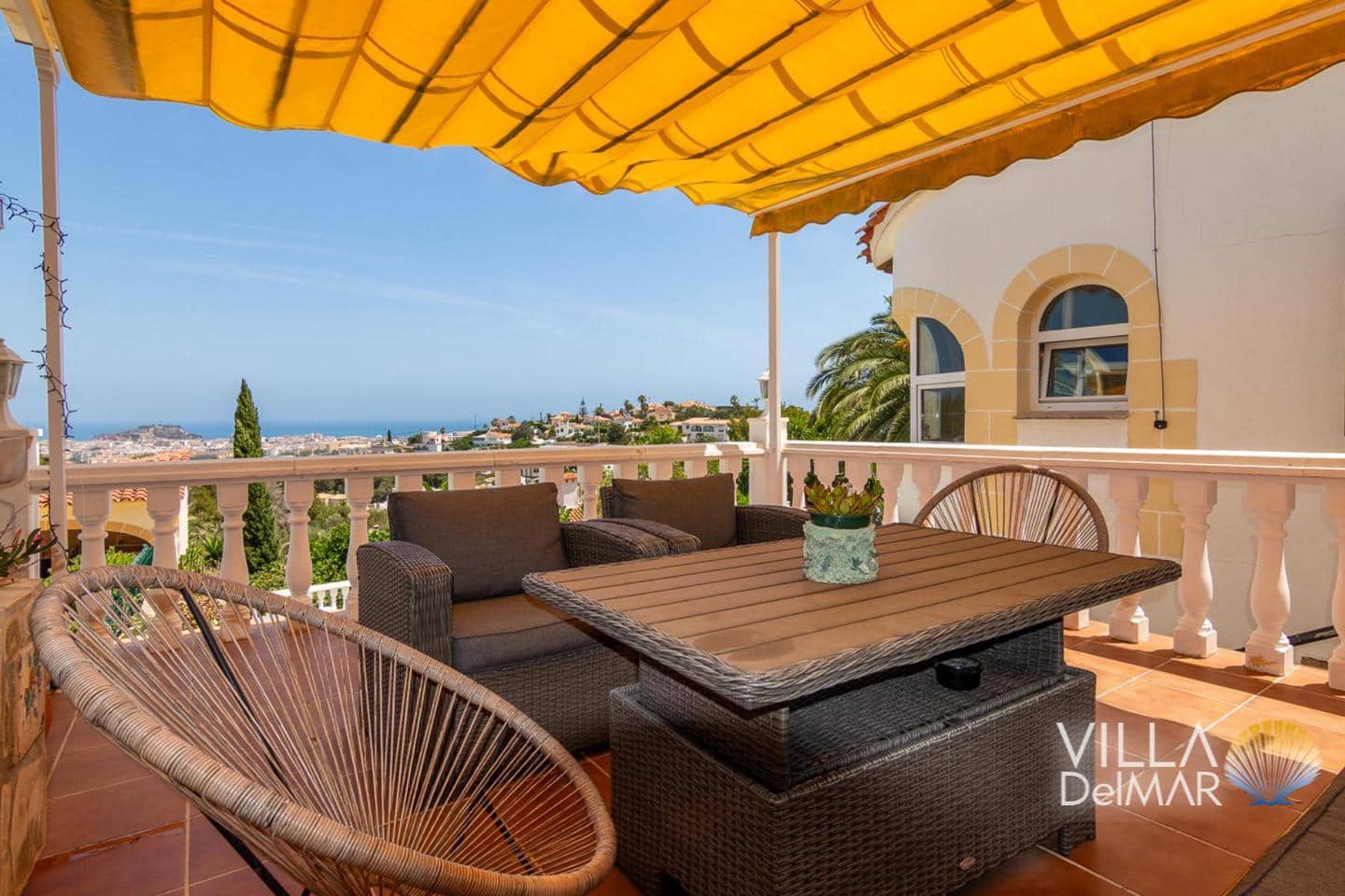 4 bedroom Villa for sale in Denia with pool garage - € 595,000 (Ref: 9265681)