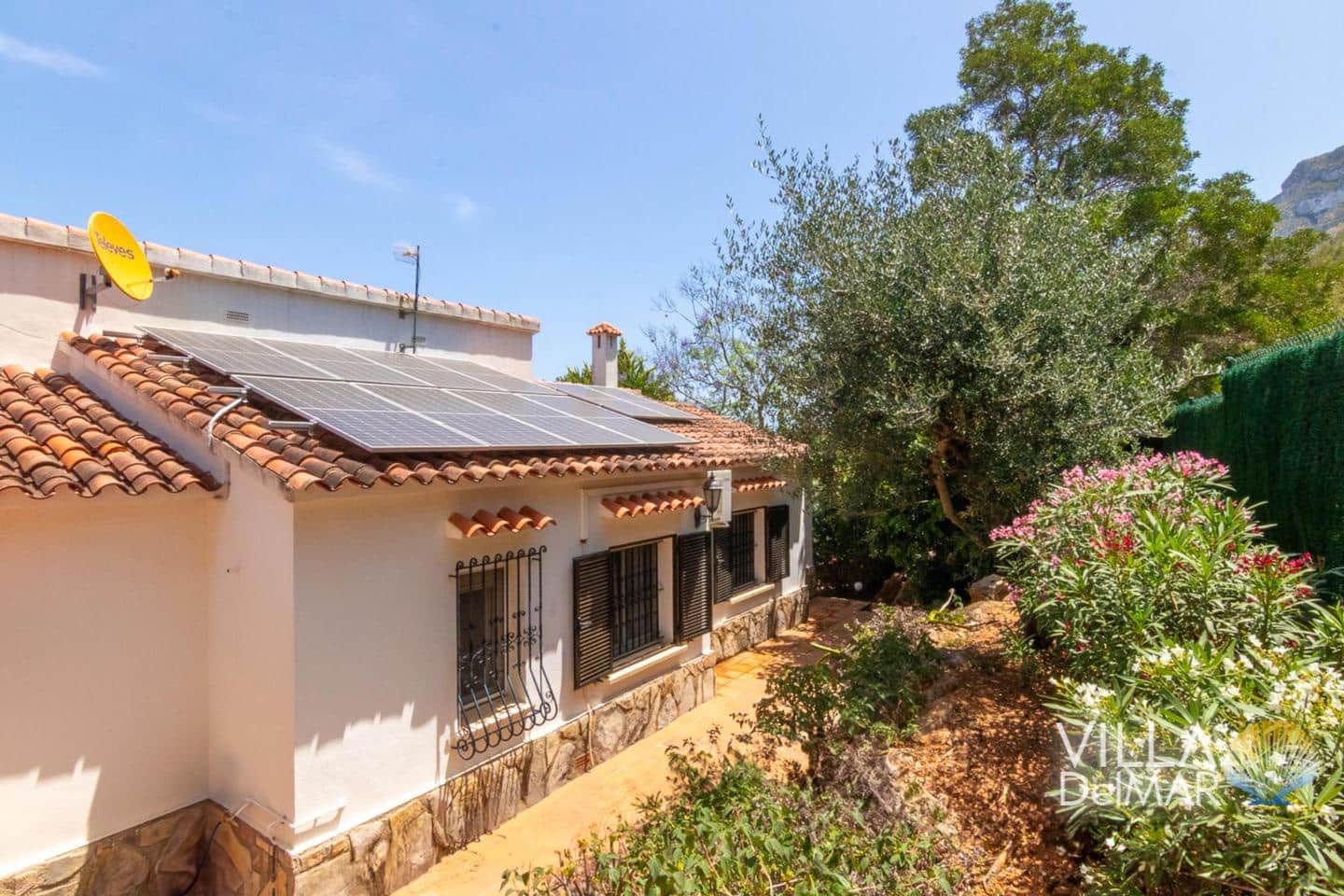 4 bedroom Villa for sale in Denia with pool garage - € 595,000 (Ref: 9265681)