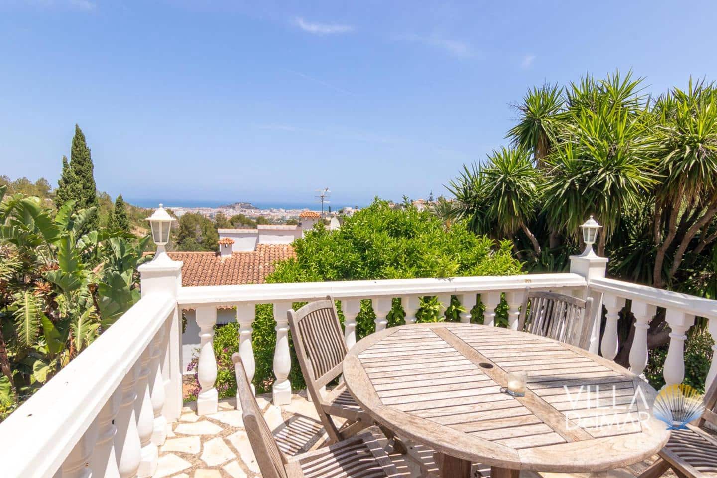 4 bedroom Villa for sale in Denia with pool garage - € 595,000 (Ref: 9265681)