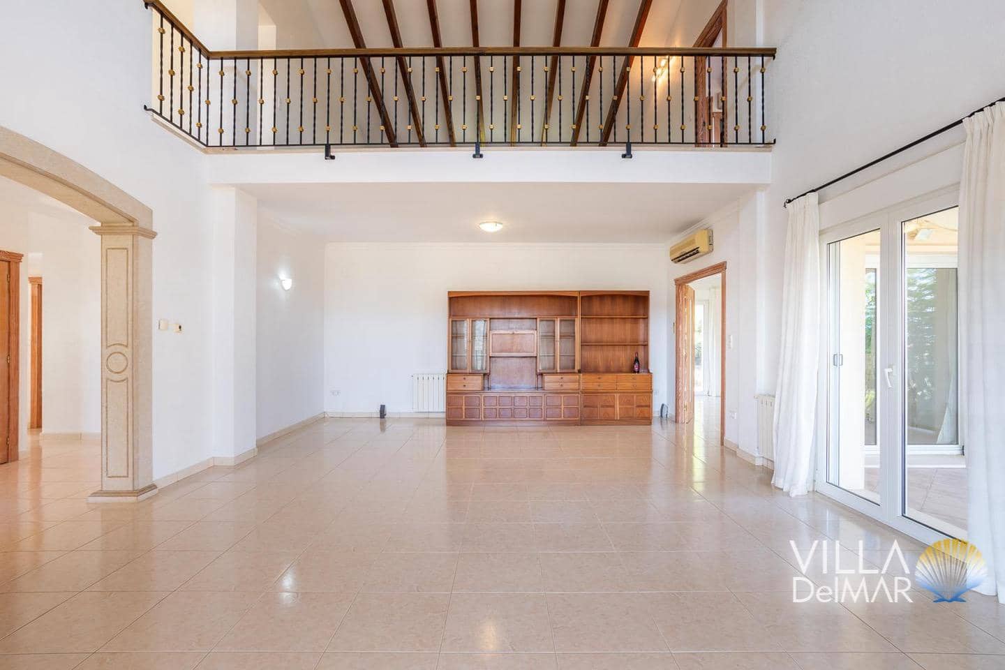 4 bedroom Villa for sale in Denia with pool garage - € 995,000 (Ref: 9378771)