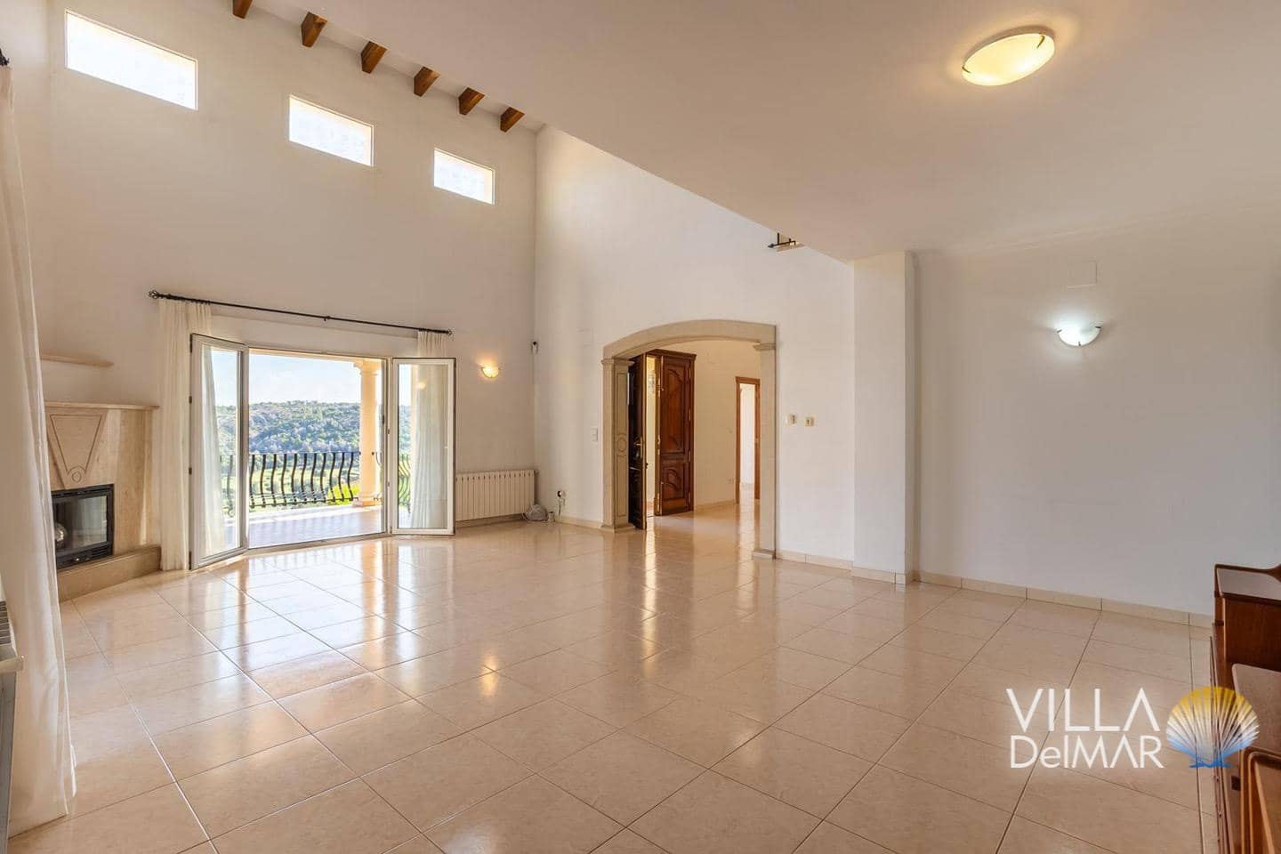 4 bedroom Villa for sale in Denia with pool garage - € 995,000 (Ref: 9378771)