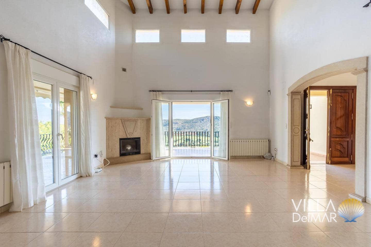 4 bedroom Villa for sale in Denia with pool garage - € 995,000 (Ref: 9378771)