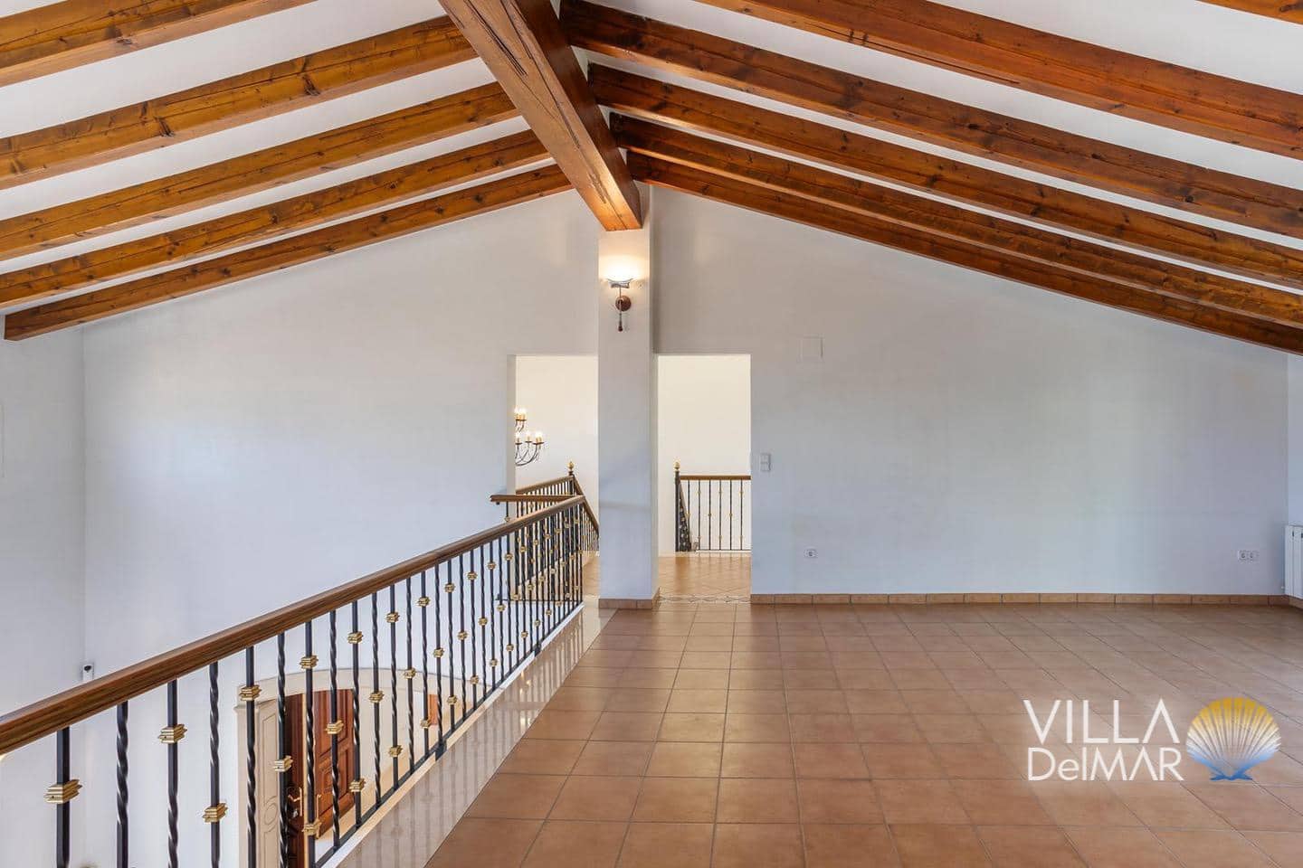4 bedroom Villa for sale in Denia with pool garage - € 995,000 (Ref: 9378771)