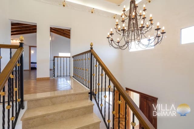 4 bedroom Villa for sale in Dénia with pool garage - € 995,000 (Ref: 9378771)