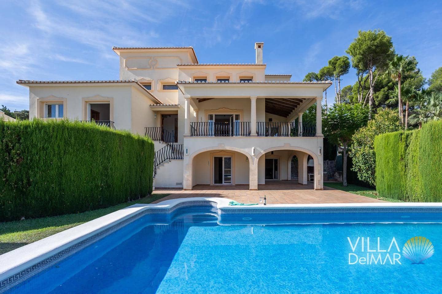 4 bedroom Villa for sale in Denia with pool garage - € 995,000 (Ref: 9378771)