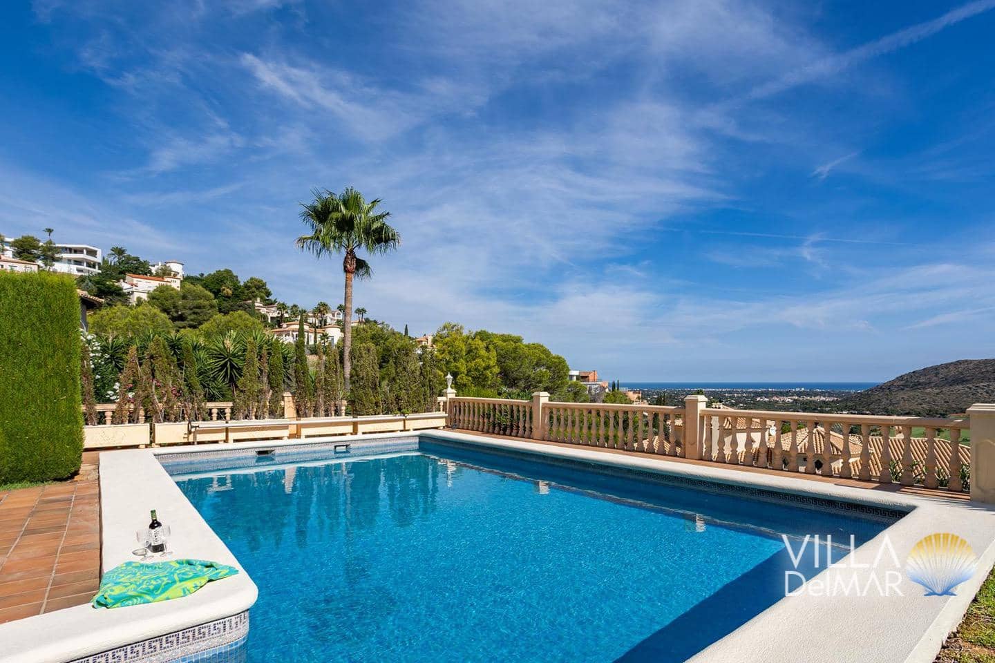 4 bedroom Villa for sale in Denia with pool garage - € 995,000 (Ref: 9378771)