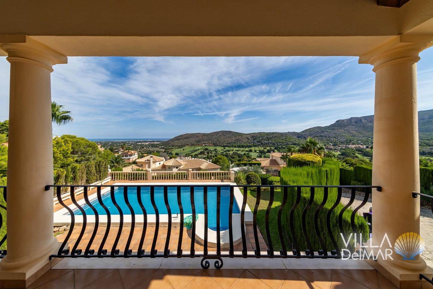 4 bedroom Villa for sale in Denia with pool garage - € 995,000 (Ref: 9378771)