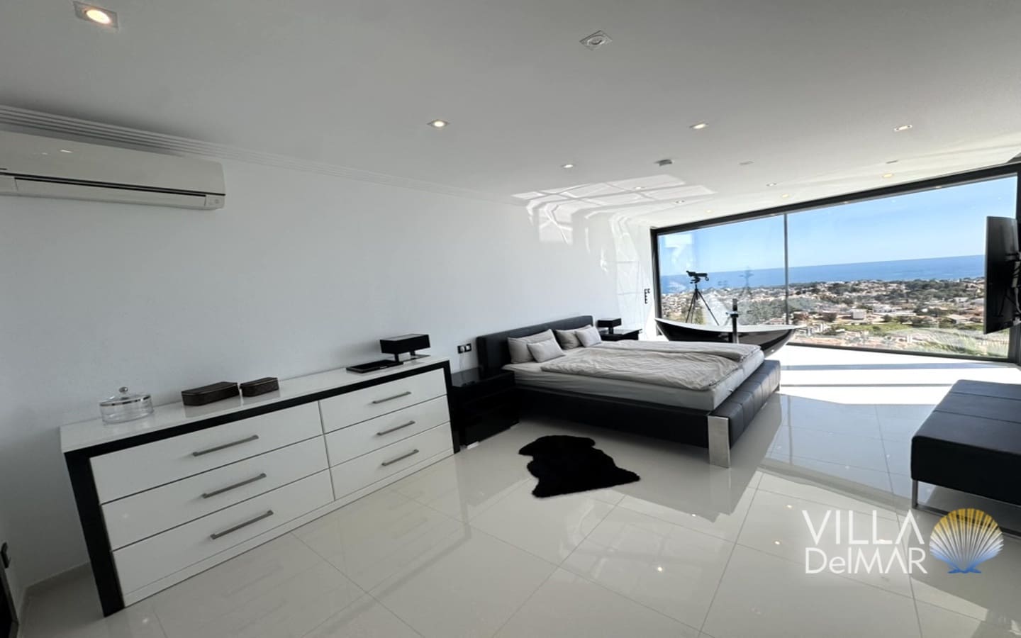 4 soveværelse Villa til salg i Calpe / Calp med swimmingpool - € 3.995.000 (Ref: 9686186)