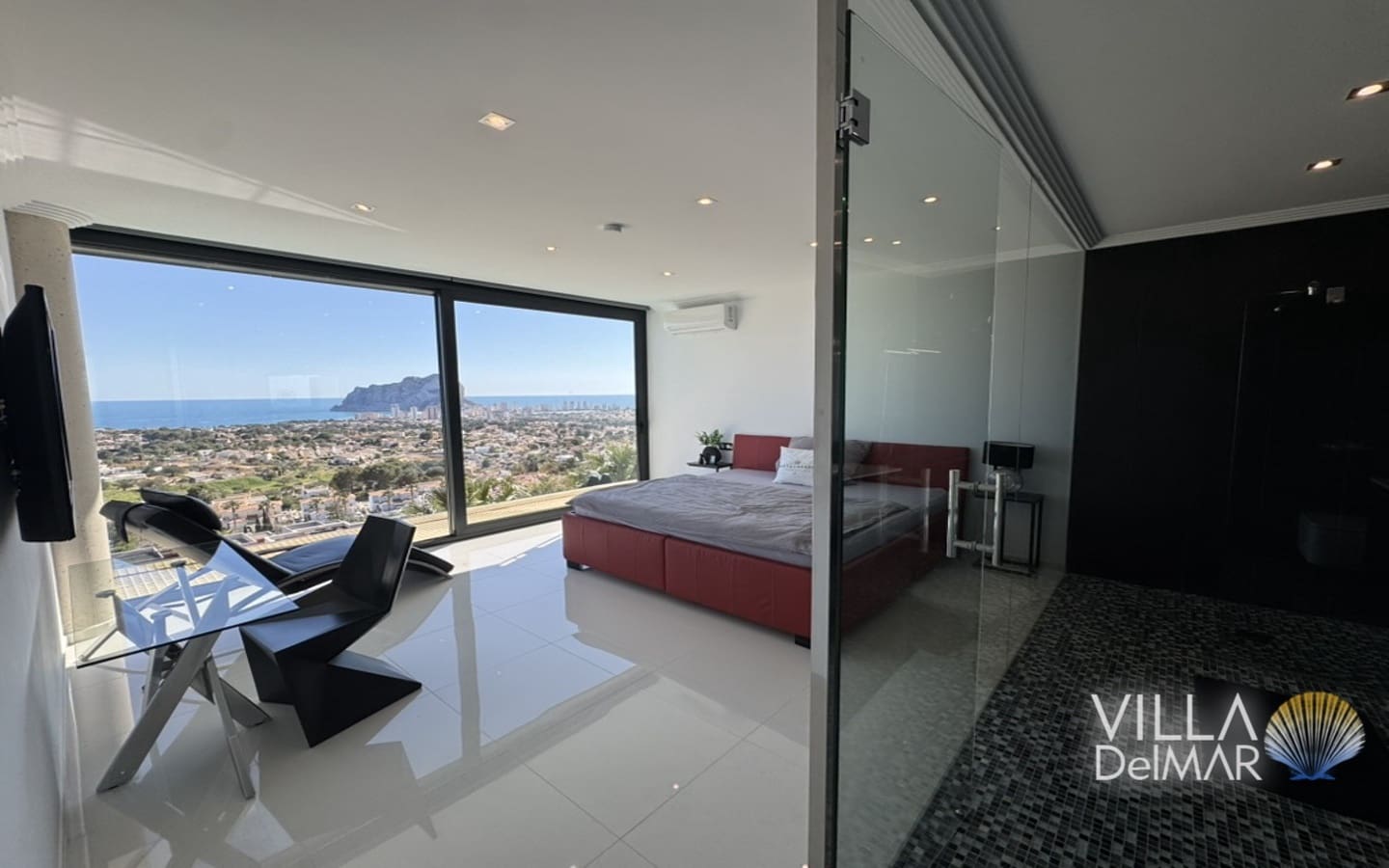 4 soveværelse Villa til salg i Calpe / Calp med swimmingpool - € 3.995.000 (Ref: 9686186)