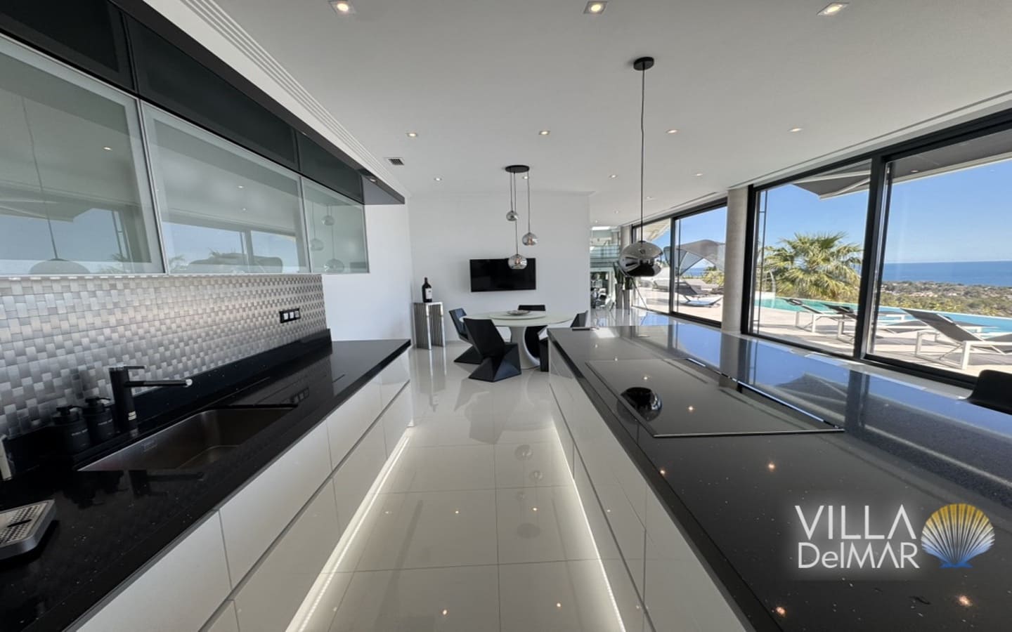 4 soveværelse Villa til salg i Calpe / Calp med swimmingpool - € 3.995.000 (Ref: 9686186)