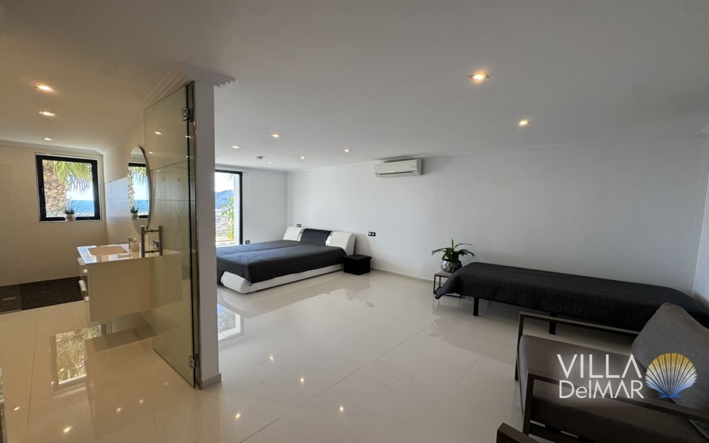 4 soveværelse Villa til salg i Calpe / Calp med swimmingpool - € 3.995.000 (Ref: 9686186)