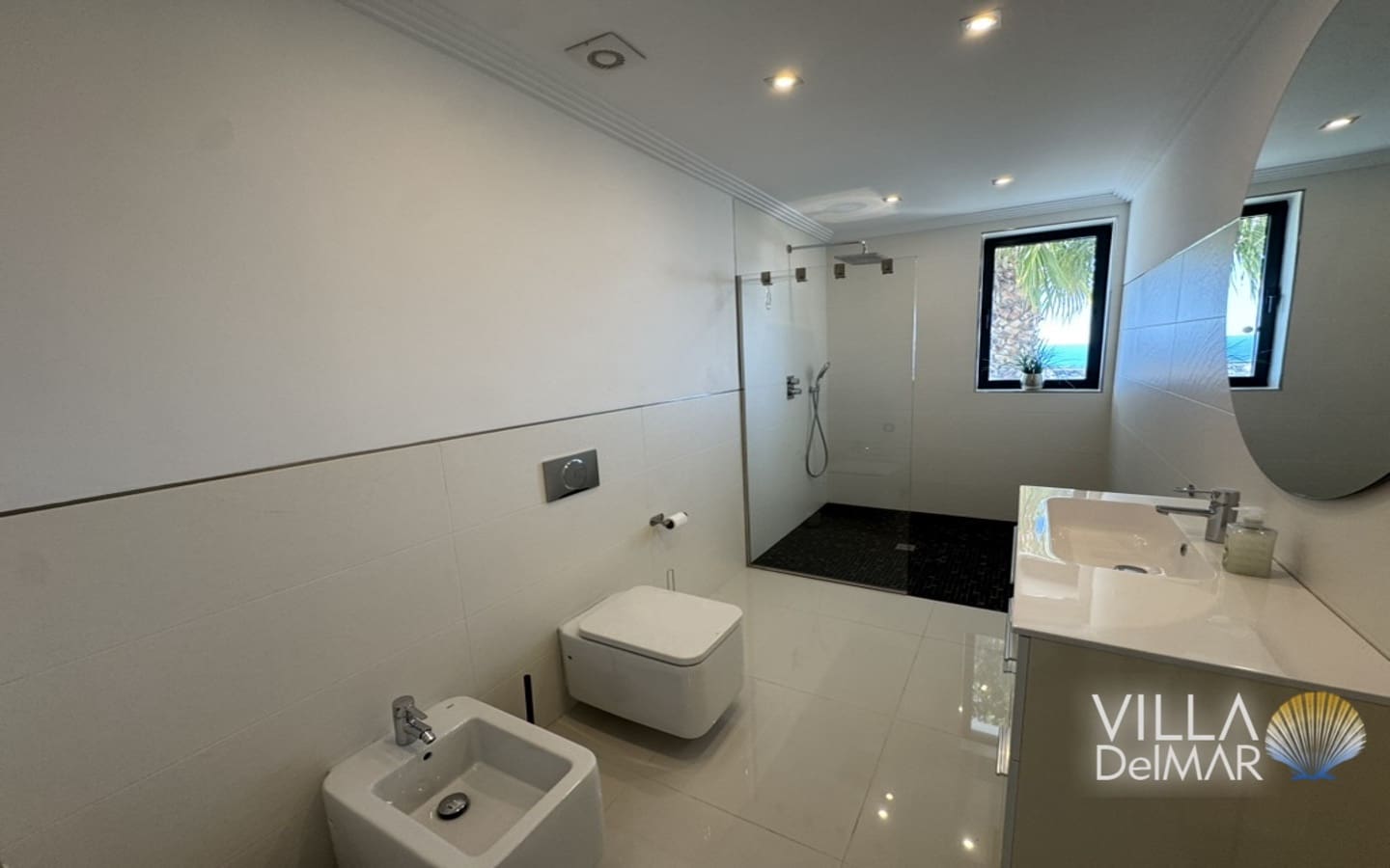 4 soveværelse Villa til salg i Calpe / Calp med swimmingpool - € 3.995.000 (Ref: 9686186)