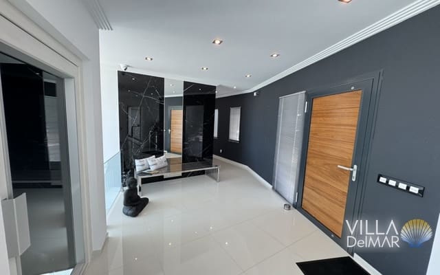 4 soveværelse Villa til salg i Calpe / Calp med swimmingpool - € 3.995.000 (Ref: 9686186)