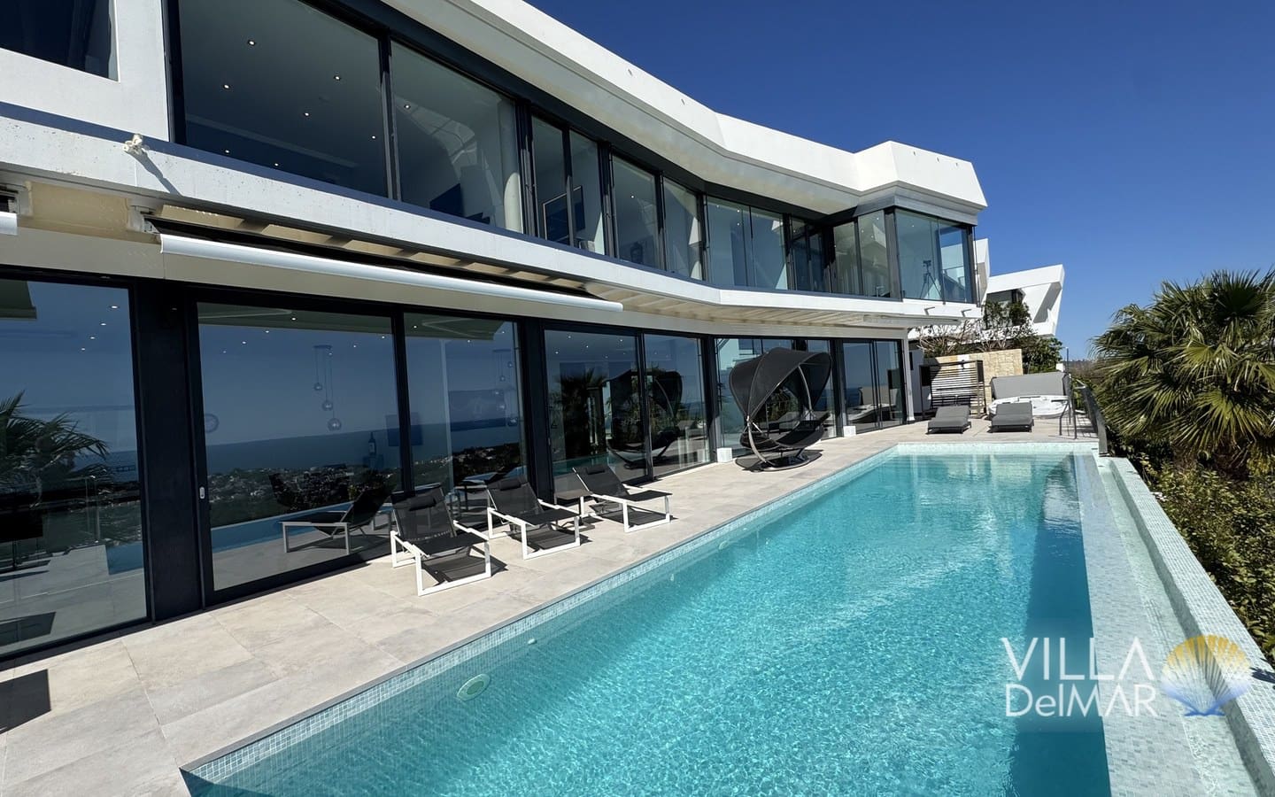4 soveværelse Villa til salg i Calpe / Calp med swimmingpool - € 3.995.000 (Ref: 9686186)