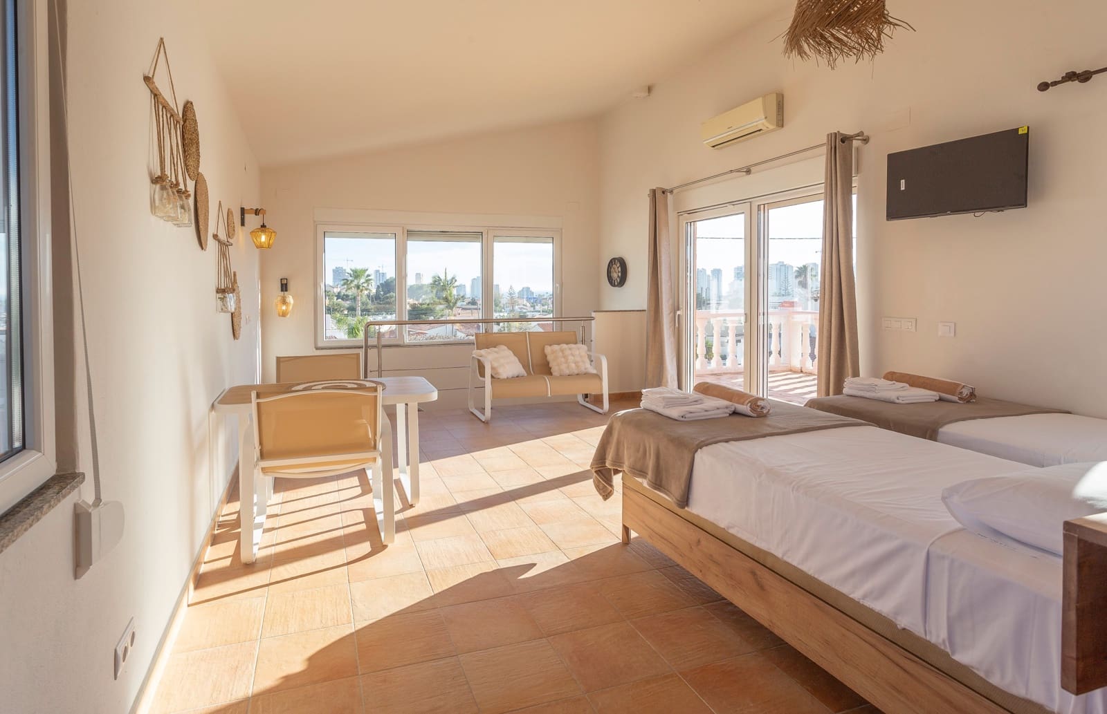 5 bedroom Villa for holiday rental in Calpe / Calp with pool garage - € 1,729 (Ref: 9761613)