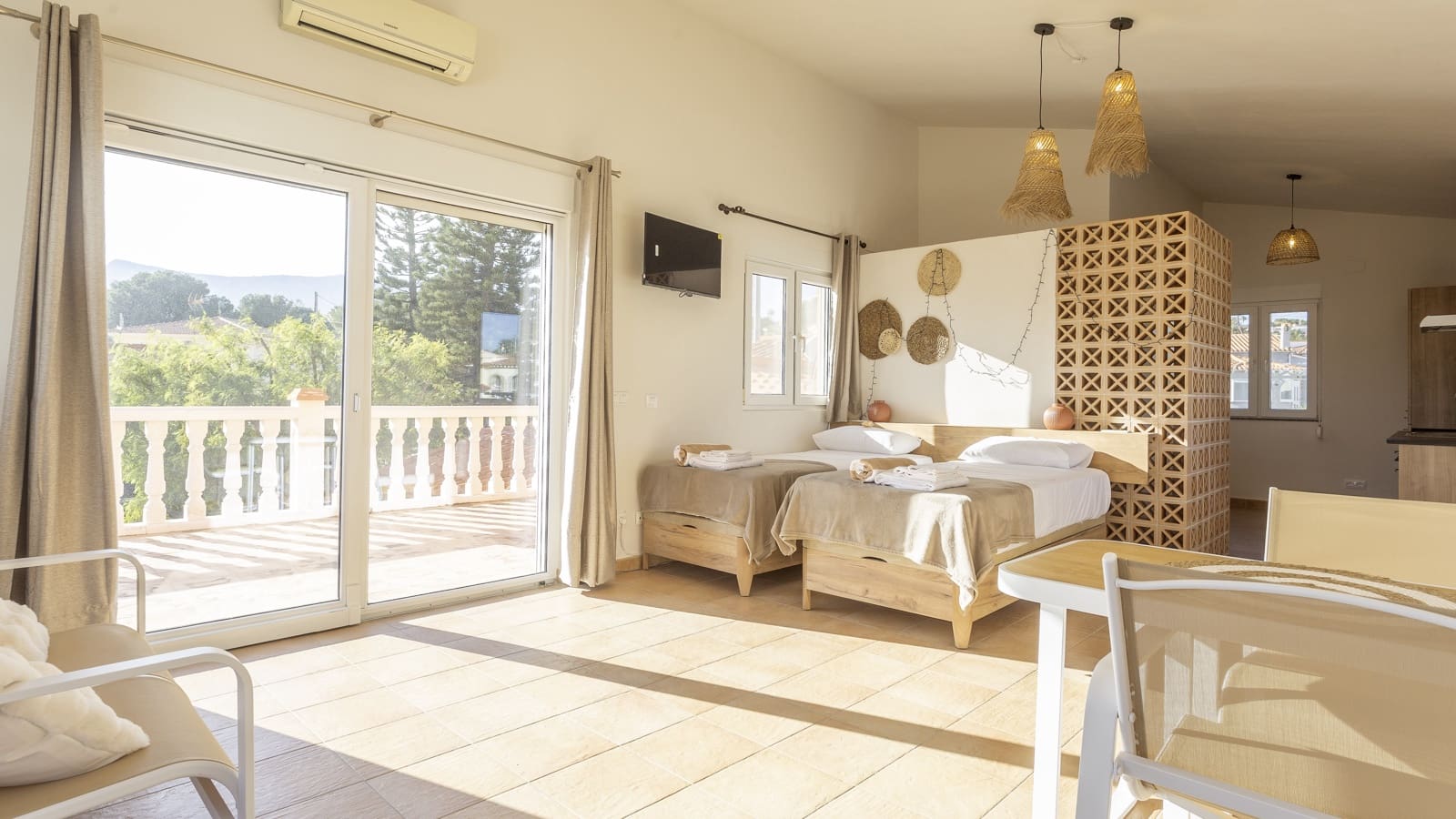 5 bedroom Villa for holiday rental in Calpe / Calp with pool garage - € 1,729 (Ref: 9761613)