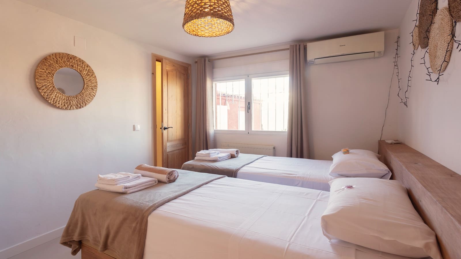 4 bedroom Villa for holiday rental in Calpe / Calp with pool garage - € 1,456 (Ref: 9761618)