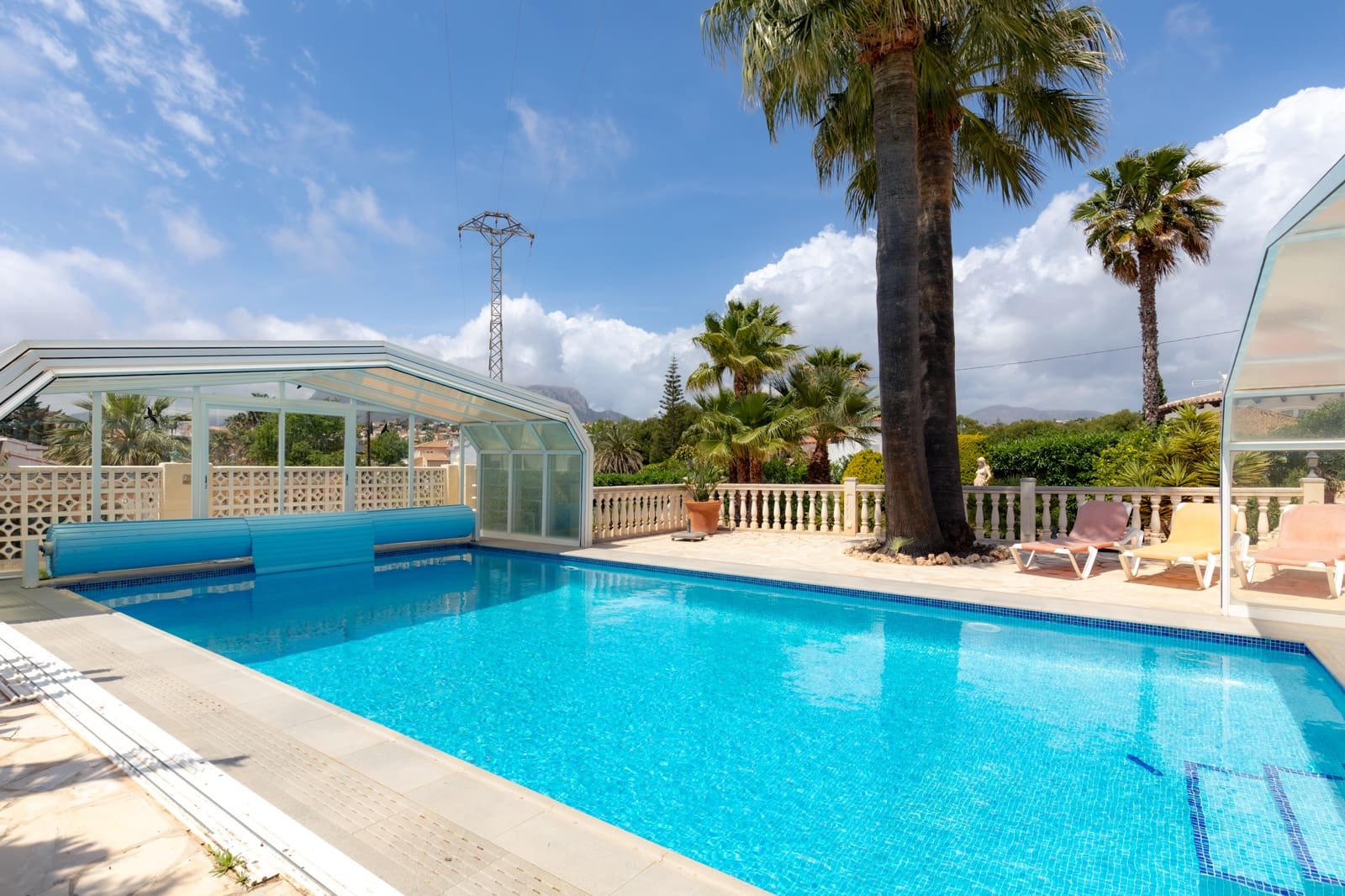 3 bedroom Villa for holiday rental in Calpe / Calp with pool garage - € 1,330 (Ref: 9826187)