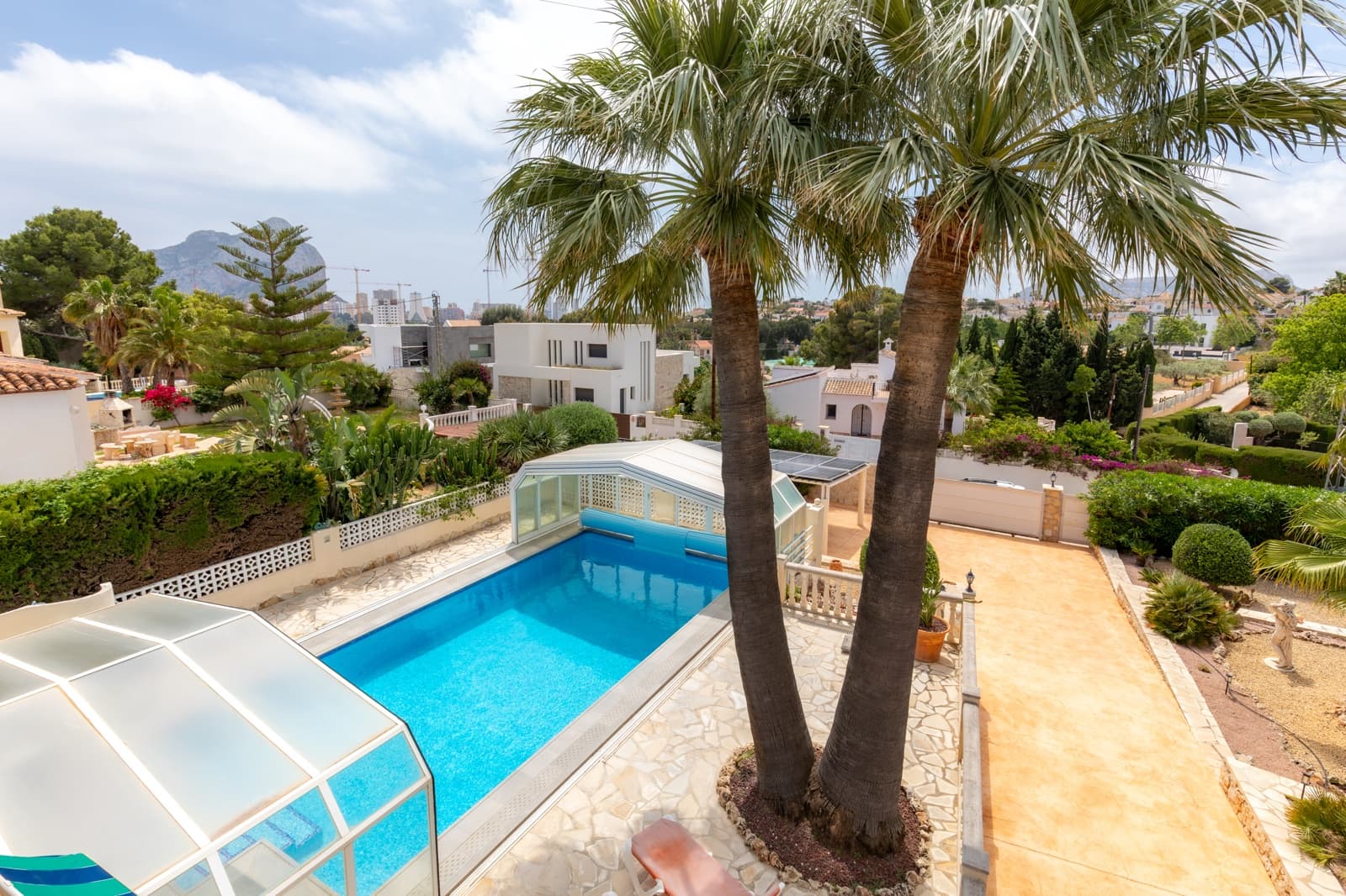 3 bedroom Villa for holiday rental in Calpe / Calp with pool garage - € 1,330 (Ref: 9826187)