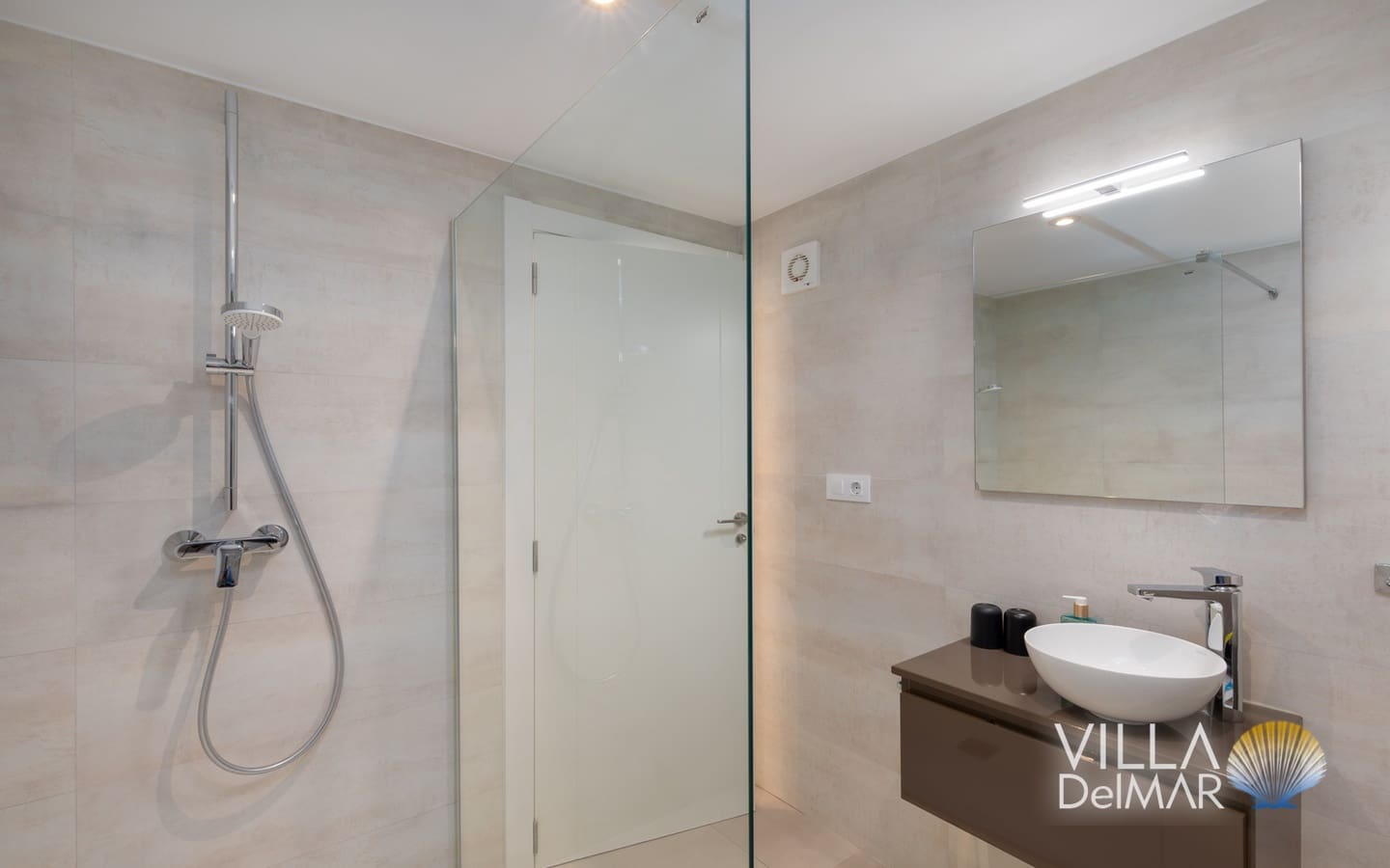 Chalet de 4 habitaciones en Calpe / Calp en venta con piscina garaje - 895.000 € (Ref: 9850853)